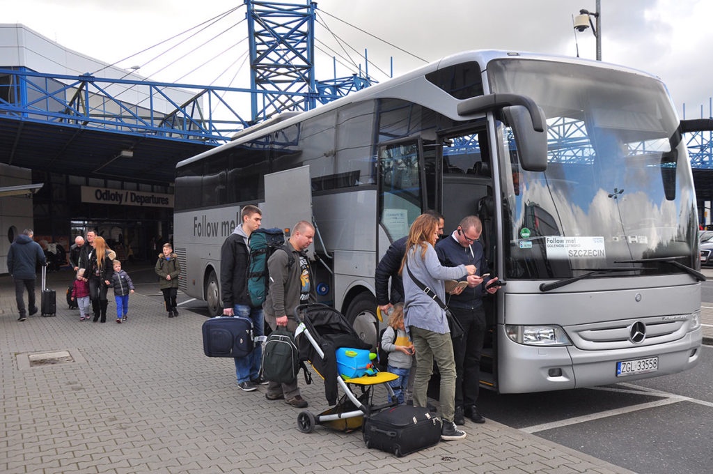 Komfort i wygoda podróży: jak zorganizować bezstresowy transfer na lotnisko