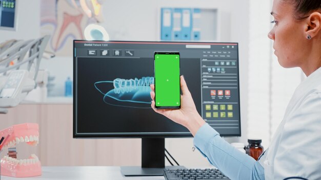 Jak nowoczesne technologie zmieniają oblicze stomatologii rodzinnej