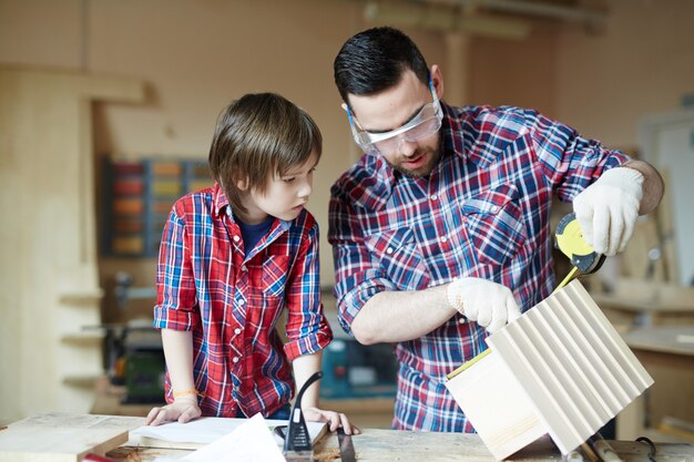 Jak wspólne majsterkowanie może zacieśniać więzi rodzinne?
